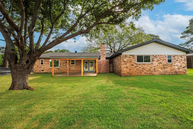2004 Tarver Road, Burleson, TX 76028