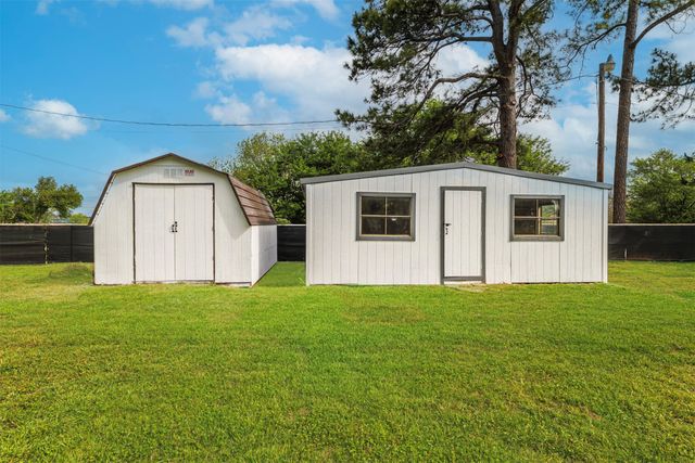 2004 Tarver Road, Burleson, TX 76028