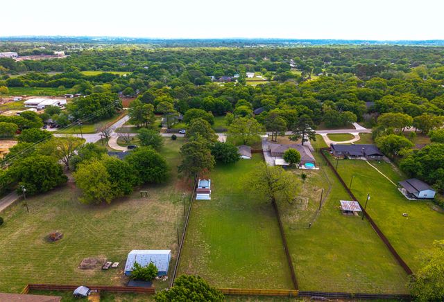 2004 Tarver Road, Burleson, TX 76028