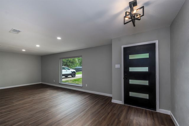 2004 Tarver Road, Burleson, TX 76028