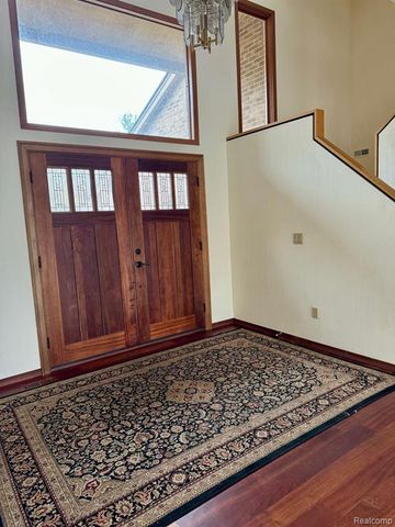 3234 Pine Lake Road, West Bloomfield, MI 48324