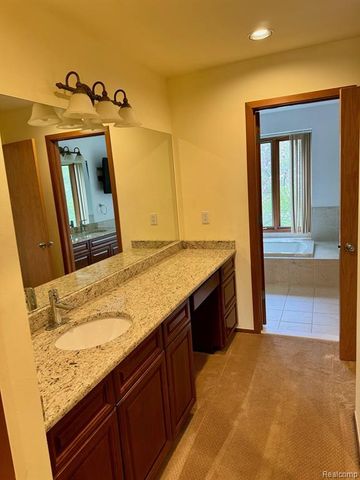 3234 Pine Lake Road, West Bloomfield, MI 48324
