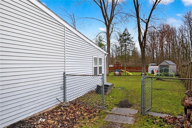 4267 Stepping Stone Lane, Clay, NY 13090