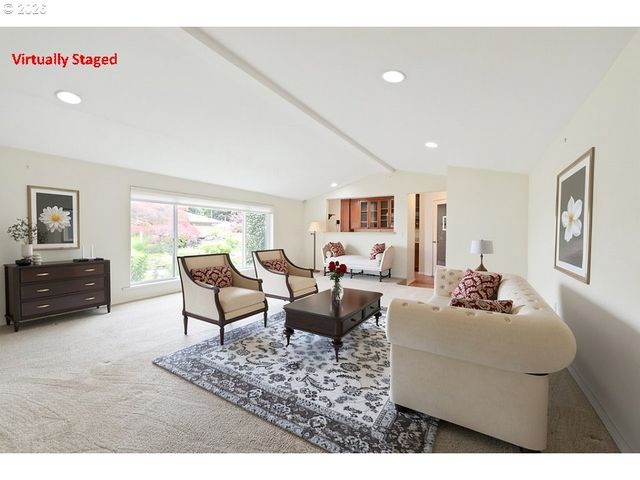 8220 Sw FAIRWAY Dr, Wilsonville, OR 97070