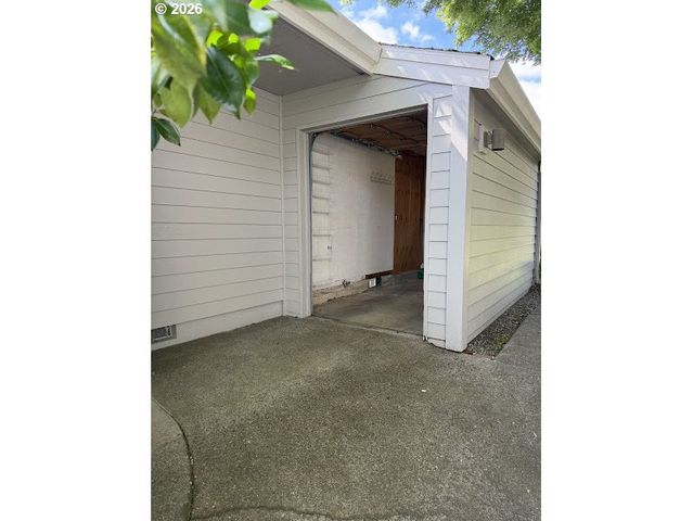 8220 Sw FAIRWAY Dr, Wilsonville, OR 97070
