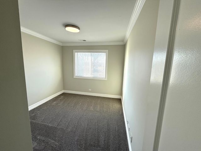 298 Maplewood Court D2, Schaumburg, IL 60193