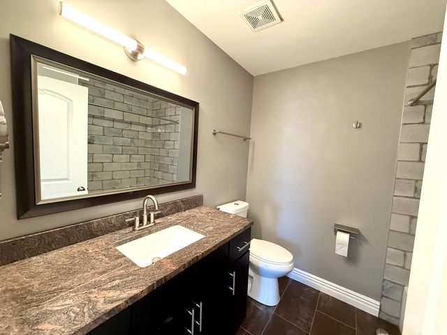 298 Maplewood Court D2, Schaumburg, IL 60193