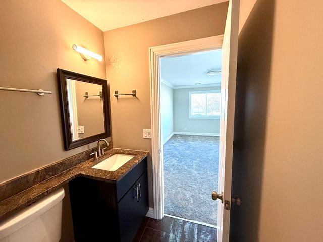 298 Maplewood Court D2, Schaumburg, IL 60193