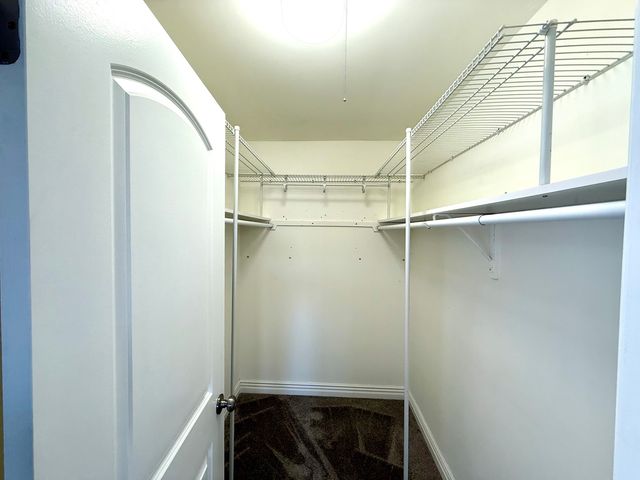 298 Maplewood Court D2, Schaumburg, IL 60193