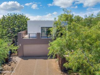 1240 E Blacklidge Drive, Tucson, AZ 85719