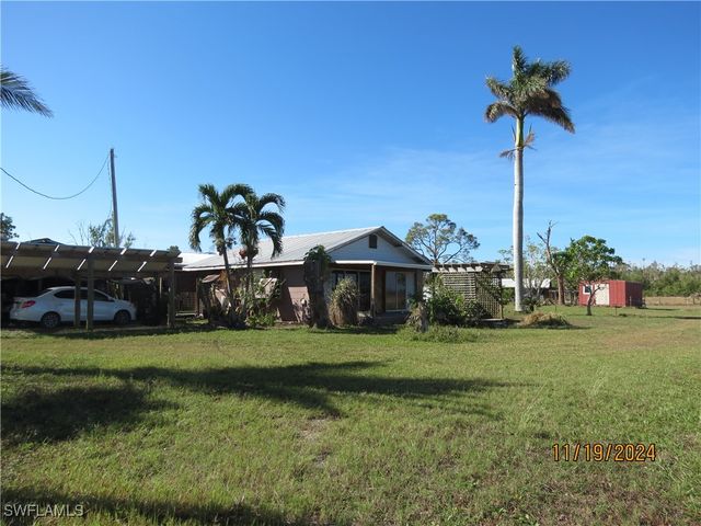 8721 Nome CT, St James City, FL 33956