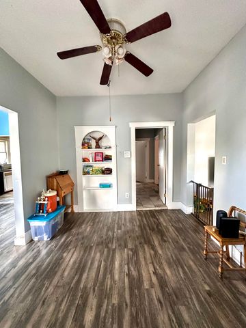 461 N Broadway, Carlisle, KY 40311