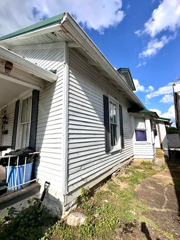 461 N Broadway, Carlisle, KY 40311