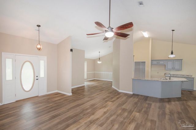 6073 Breckenridge Dr, Milton, FL 32570