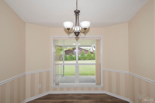 6073 Breckenridge Dr, Milton, FL 32570