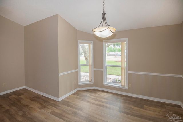 6073 Breckenridge Dr, Milton, FL 32570