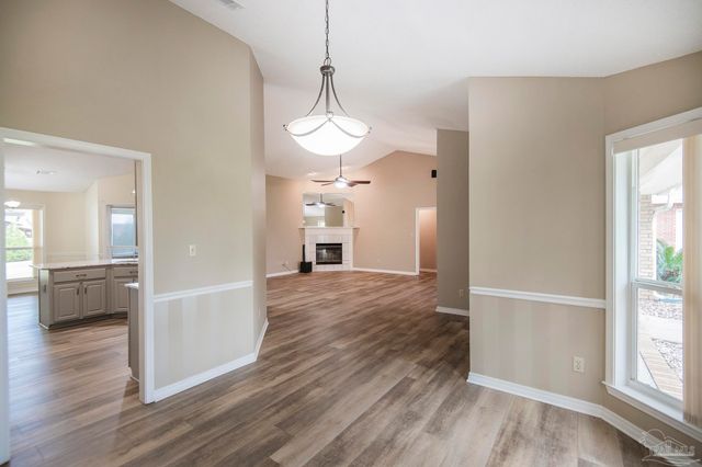 6073 Breckenridge Dr, Milton, FL 32570