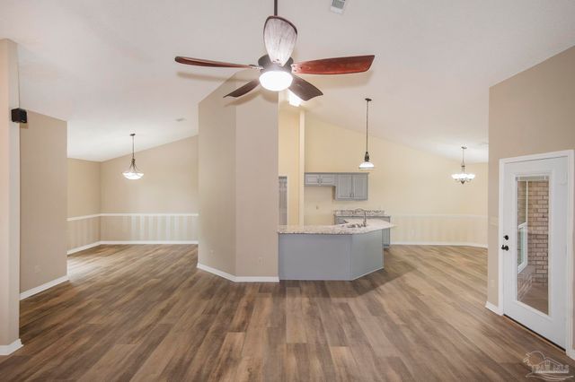 6073 Breckenridge Dr, Milton, FL 32570