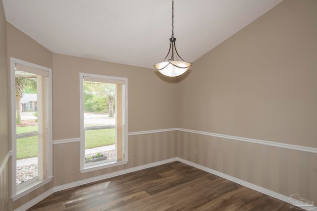 6073 Breckenridge Dr, Milton, FL 32570