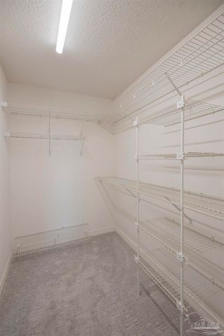 6073 Breckenridge Dr, Milton, FL 32570