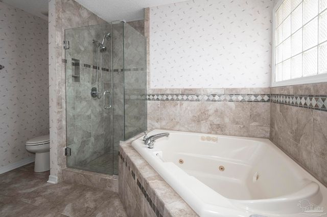 6073 Breckenridge Dr, Milton, FL 32570