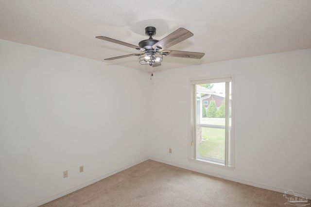 6073 Breckenridge Dr, Milton, FL 32570