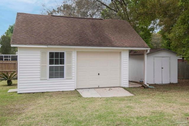 6073 Breckenridge Dr, Milton, FL 32570