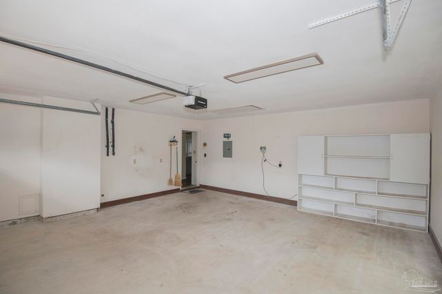 6073 Breckenridge Dr, Milton, FL 32570