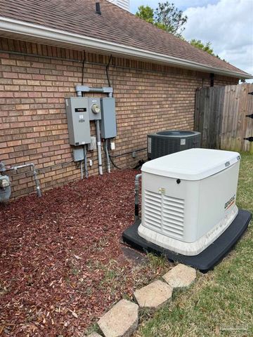 6073 Breckenridge Dr, Milton, FL 32570