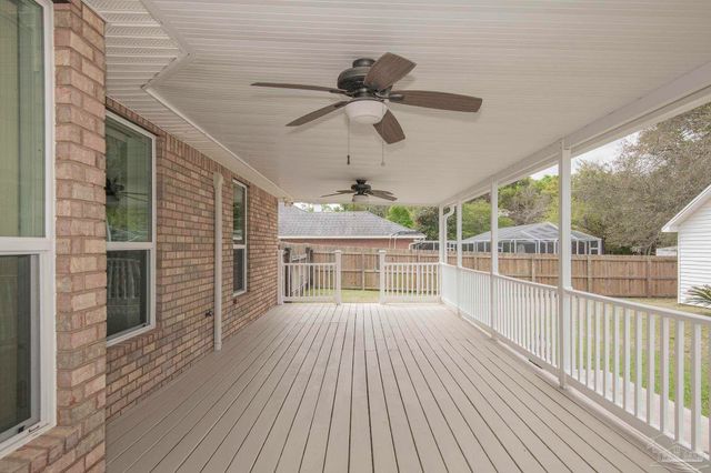 6073 Breckenridge Dr, Milton, FL 32570