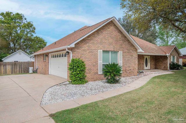 6073 Breckenridge Dr, Milton, FL 32570