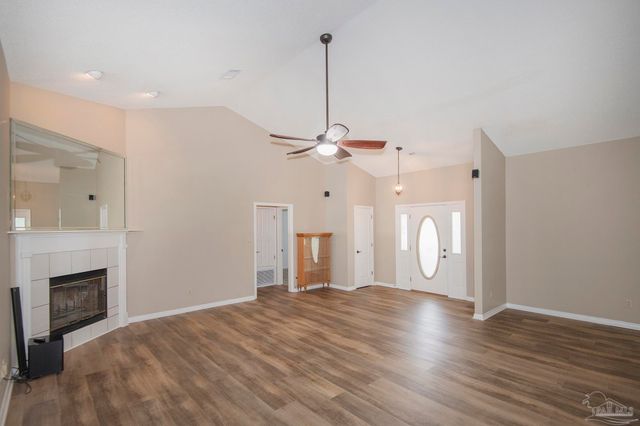 6073 Breckenridge Dr, Milton, FL 32570