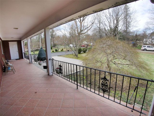 80 Eton Road, Thornwood, NY 10594