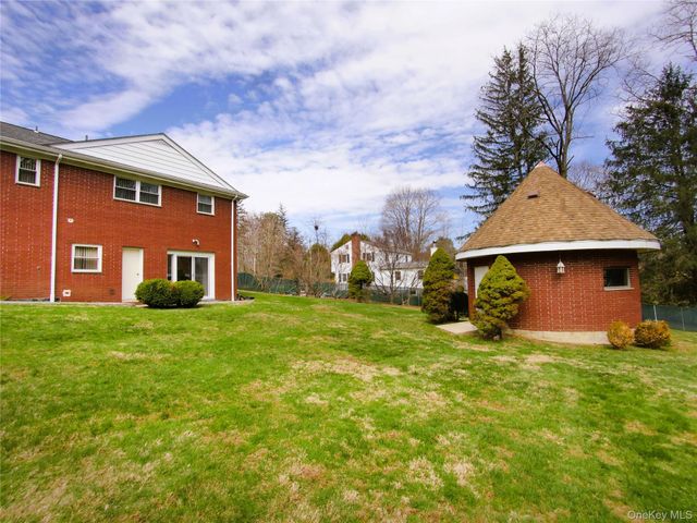 80 Eton Road, Thornwood, NY 10594