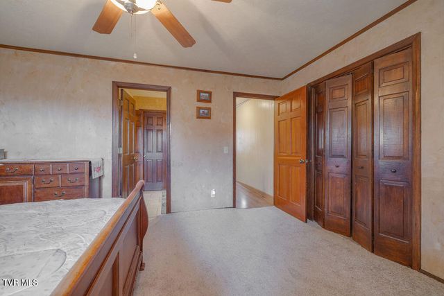 250 Hummingbird Lane, Unicoi, TN 37692