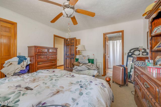 250 Hummingbird Lane, Unicoi, TN 37692