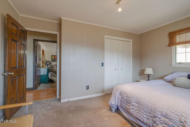 250 Hummingbird Lane, Unicoi, TN 37692