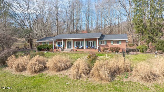 250 Hummingbird Lane, Unicoi, TN 37692