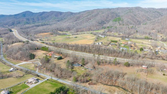 250 Hummingbird Lane, Unicoi, TN 37692