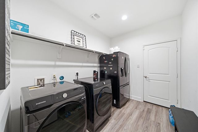 8419 Alvararo Bay Drive, Cypress, TX 77433