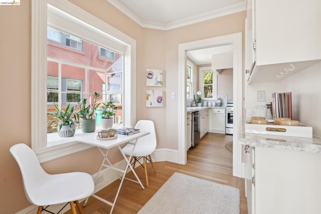 6212 ROCKWELL St, Oakland, CA 94618