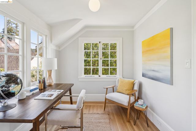6212 ROCKWELL St, Oakland, CA 94618