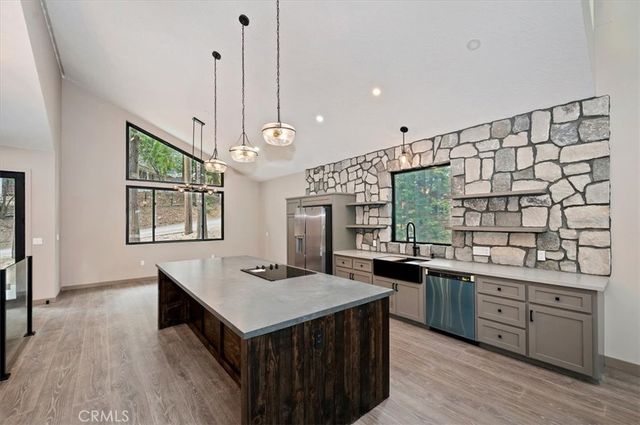 28986 Alder Terrace, Lake Arrowhead, CA 92321