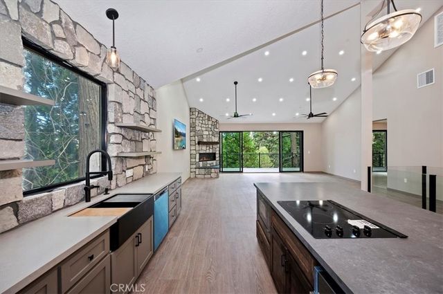 28986 Alder Terrace, Lake Arrowhead, CA 92321