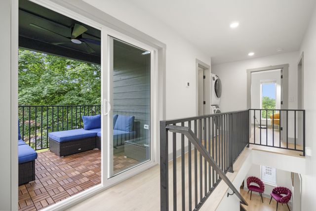530 Continental Dr, Nashville, TN 37209
