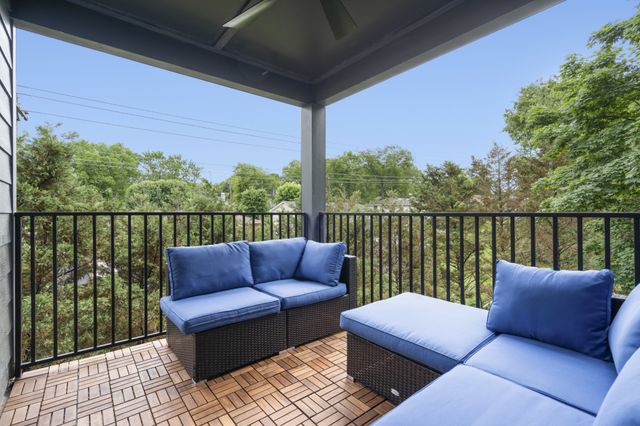 530 Continental Dr, Nashville, TN 37209