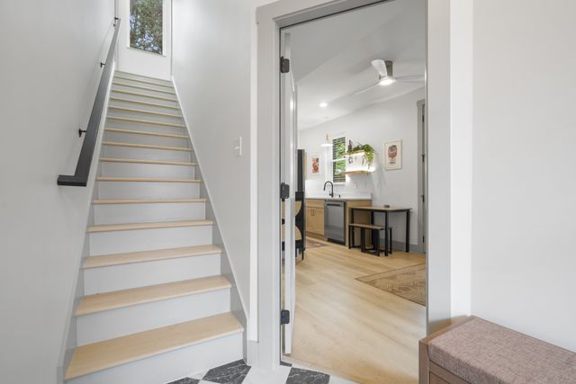 530 Continental Dr, Nashville, TN 37209