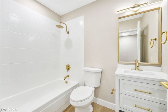 517 Longtree Avenue, Henderson, NV 89011