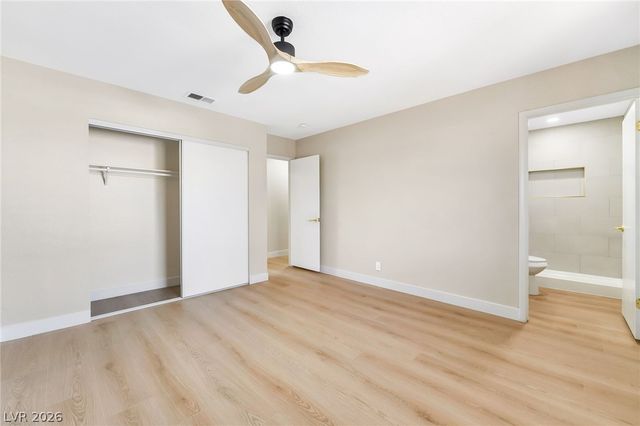 517 Longtree Avenue, Henderson, NV 89011