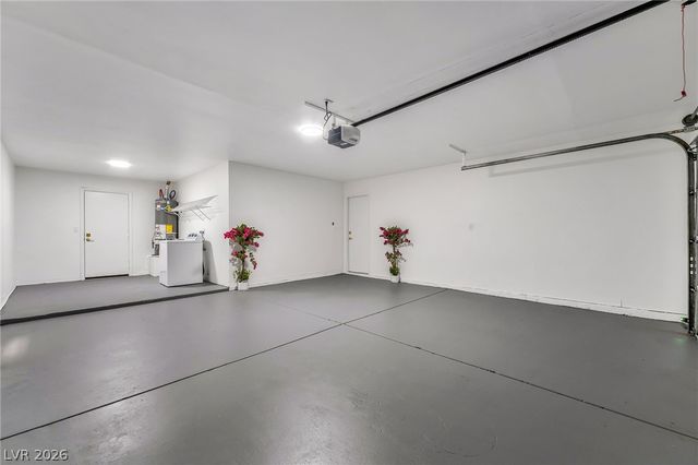 517 Longtree Avenue, Henderson, NV 89011